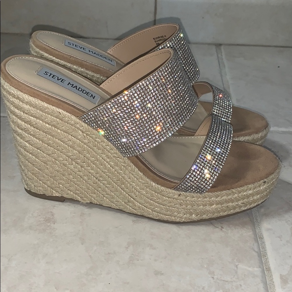 Glitzy wedges